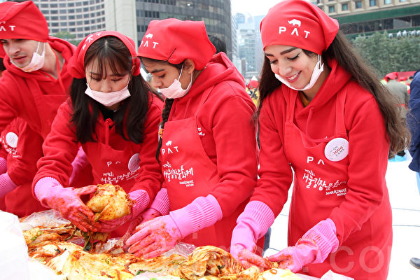 le-hoi-lam-va-chia-se-kimchi-seoul